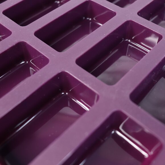 Brand New Epicure Silicone Perfect Petites Baking Pan 15"x10" Makes 30 - Picture 8 of 11